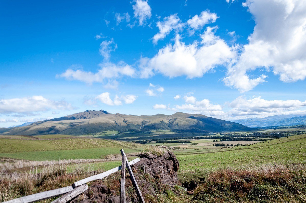 Fence boundary of Hacienda El Porvenir in the Avenue of the Volcanoes and Pasochoa